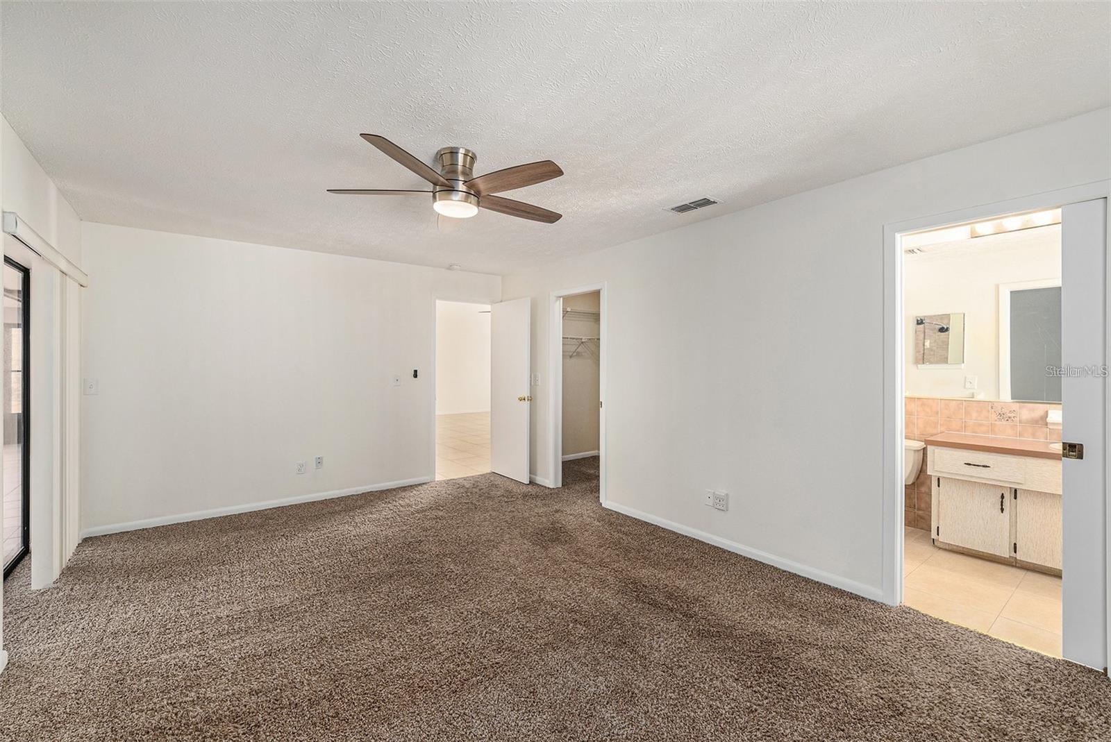 909 Chipaway Dr Property Photo 7