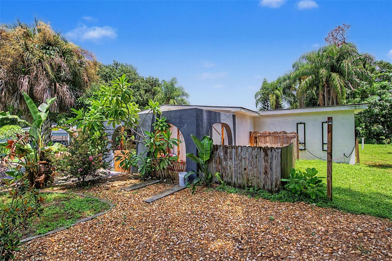 2767 Belle Haven Dr Property Photo 4