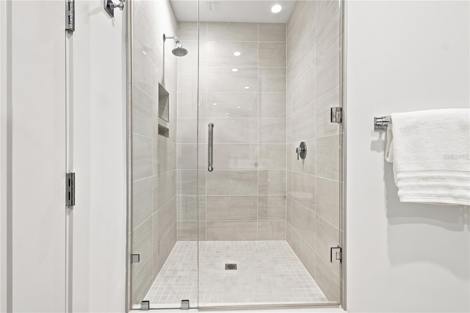 301 Quay Commons #1410 Property Photo 51
