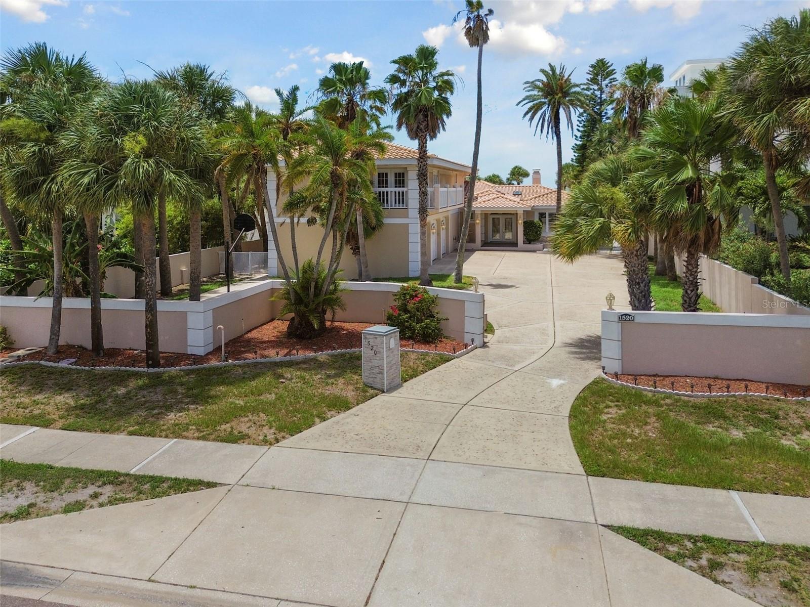 1520 Gulf Blvd Property Photo 3