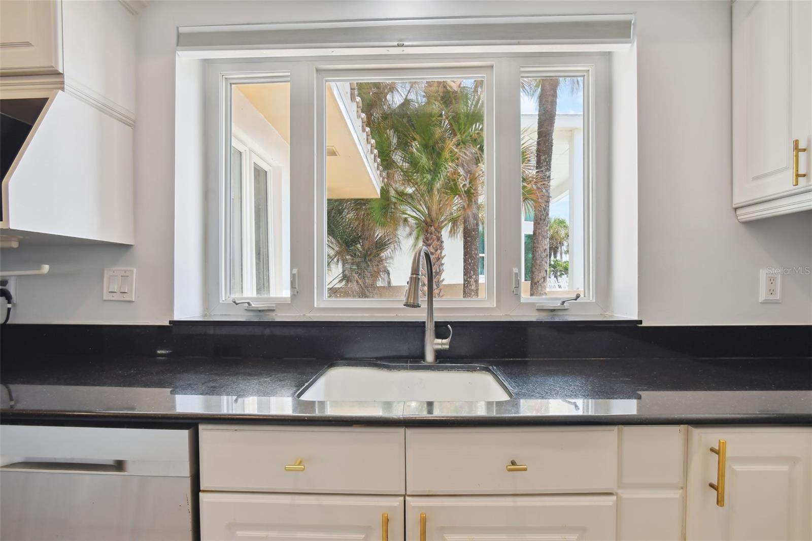 1520 Gulf Blvd Property Photo 12
