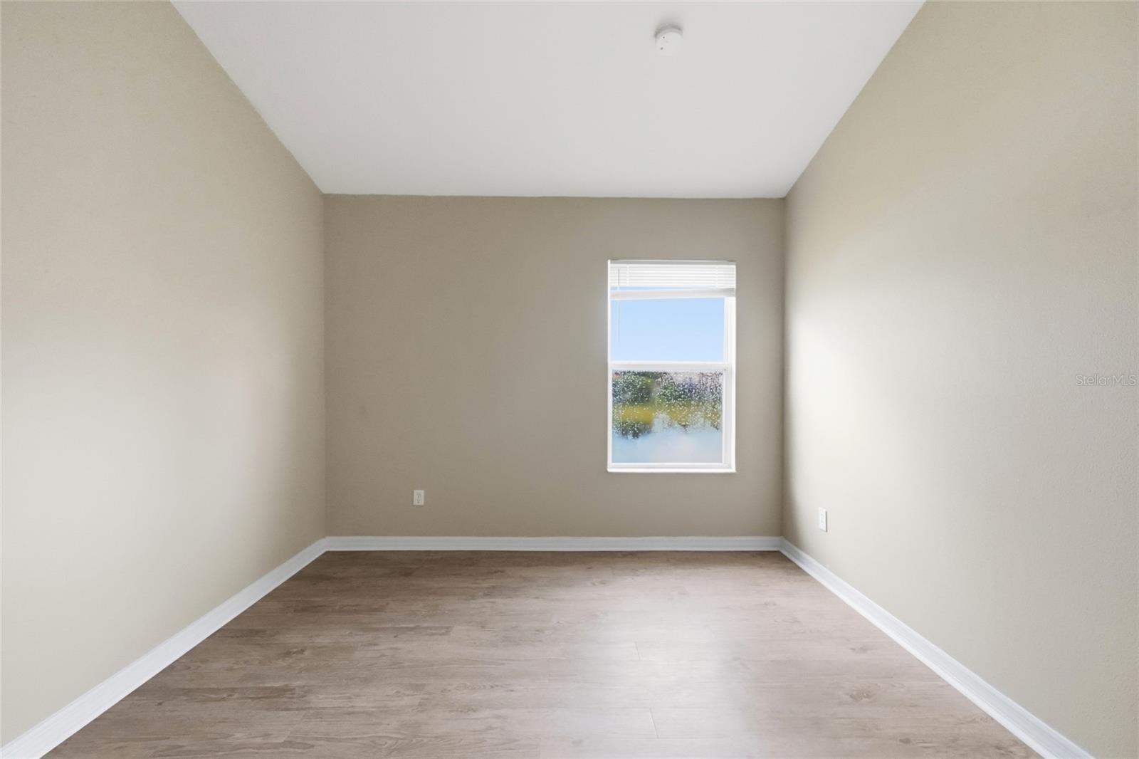 6127 46th St E Property Photo 19