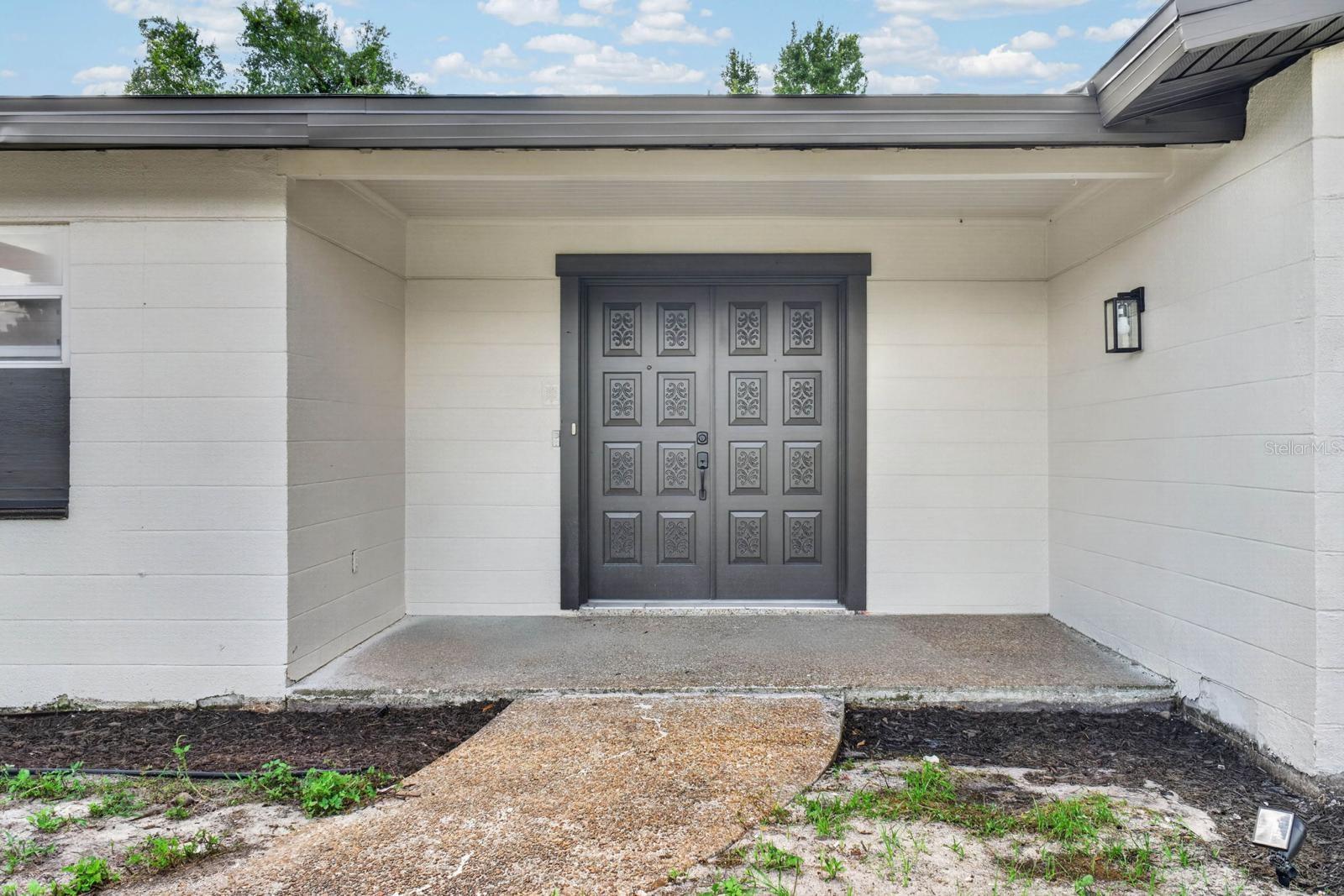 TB8542080 Property Photo 6