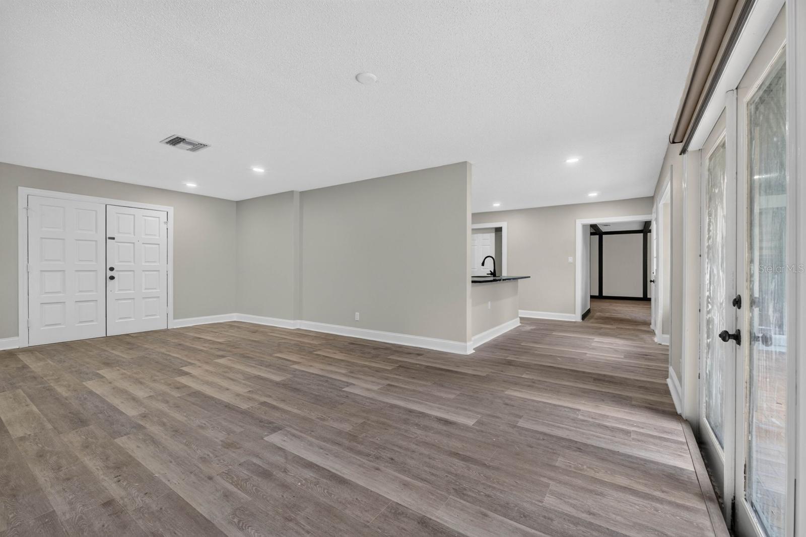 TB8542080 Property Photo 9