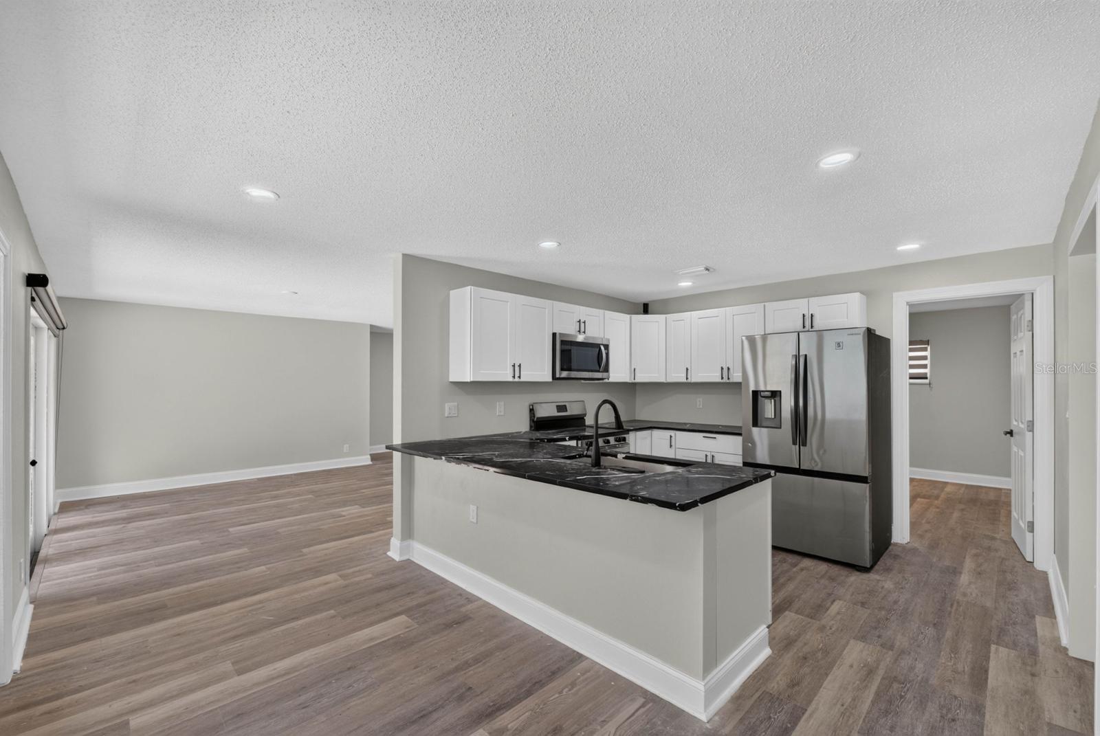 TB8542080 Property Photo 12