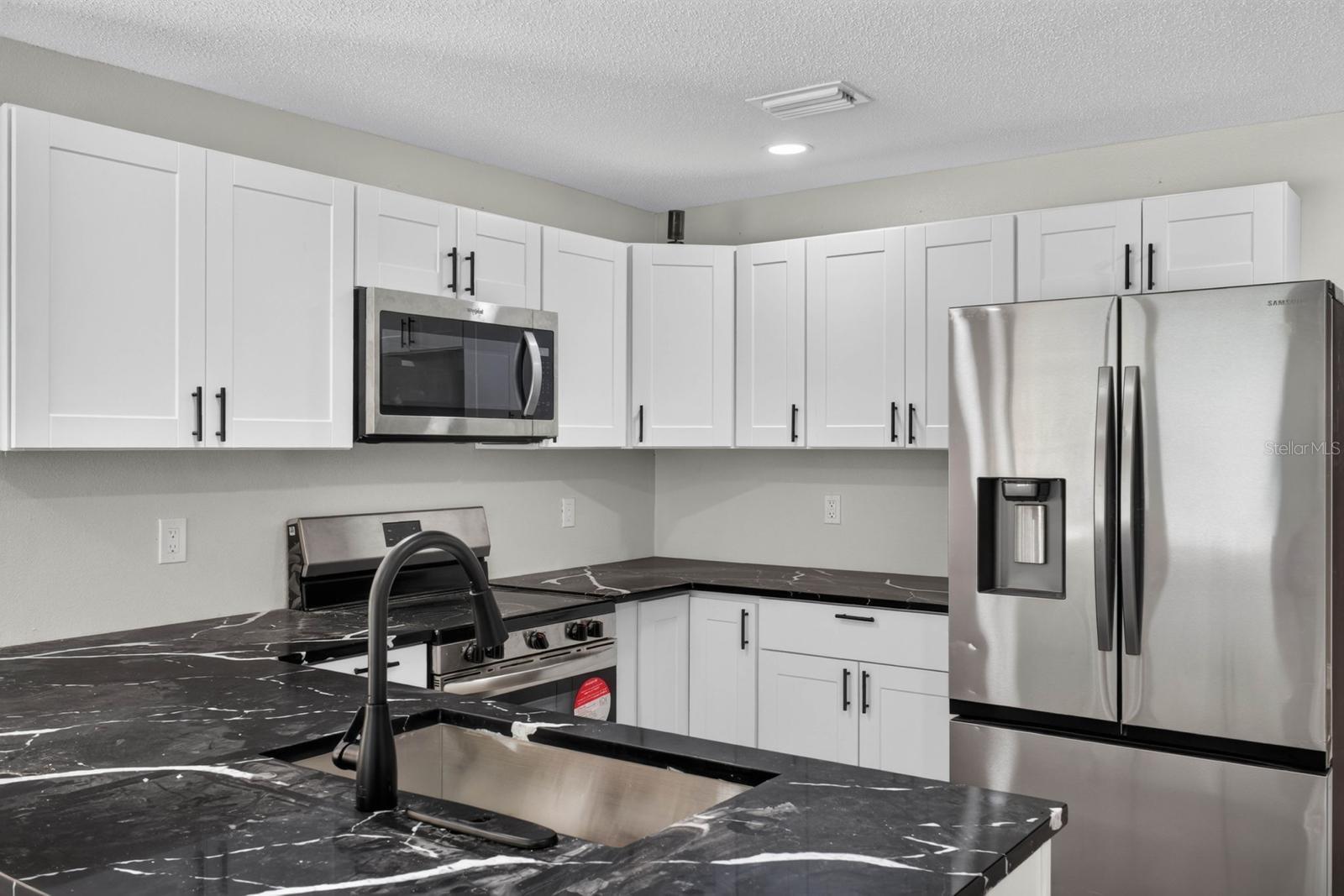 TB8542080 Property Photo 13
