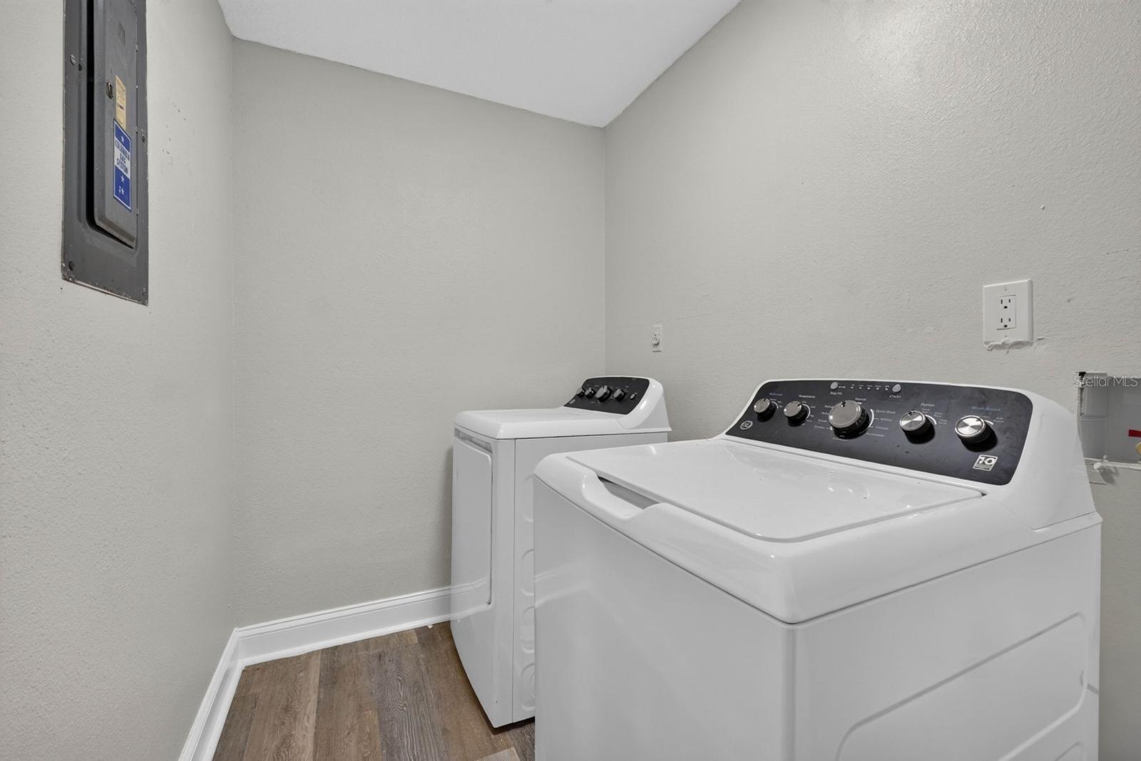 TB8542080 Property Photo 16