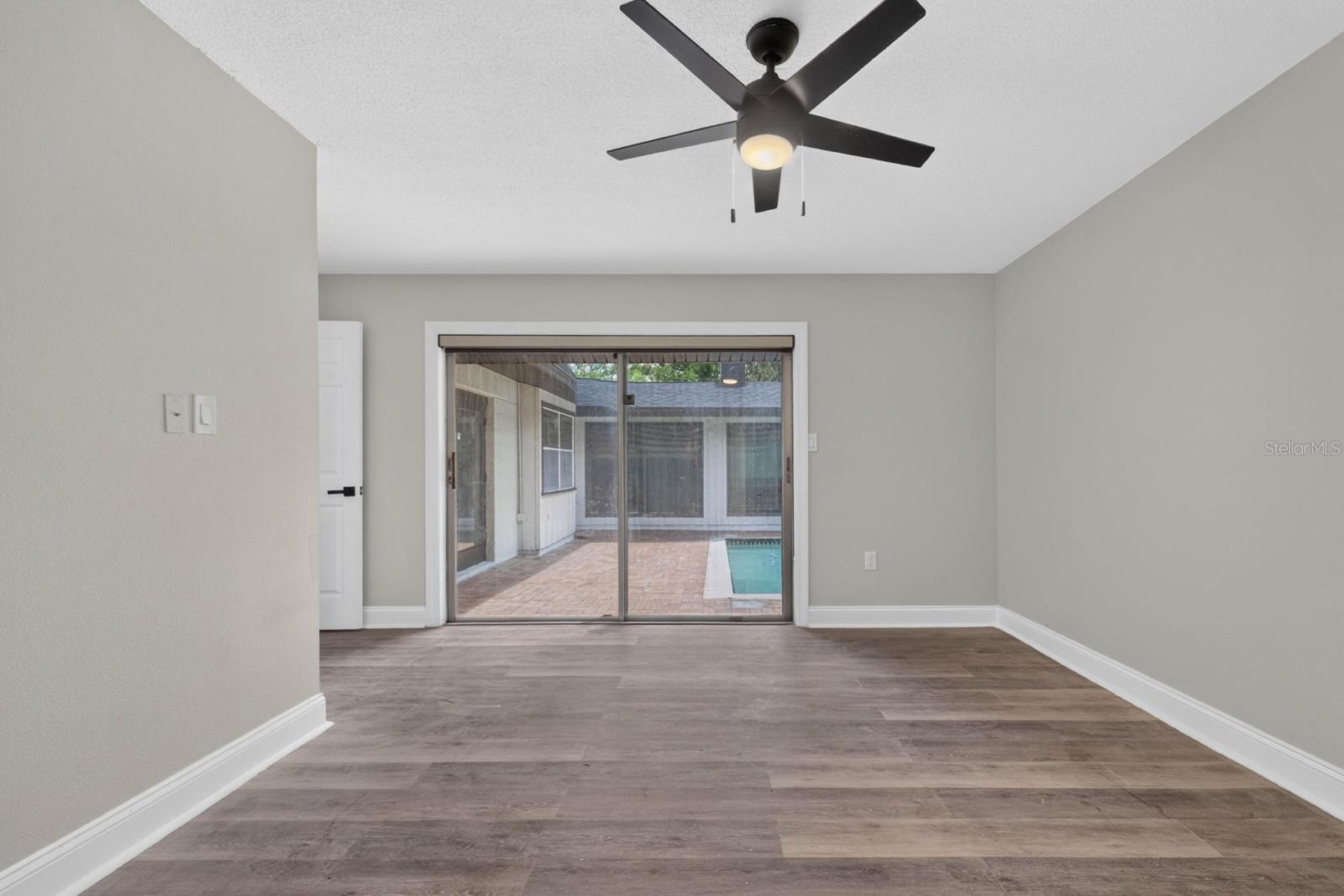 TB8542080 Property Photo 29