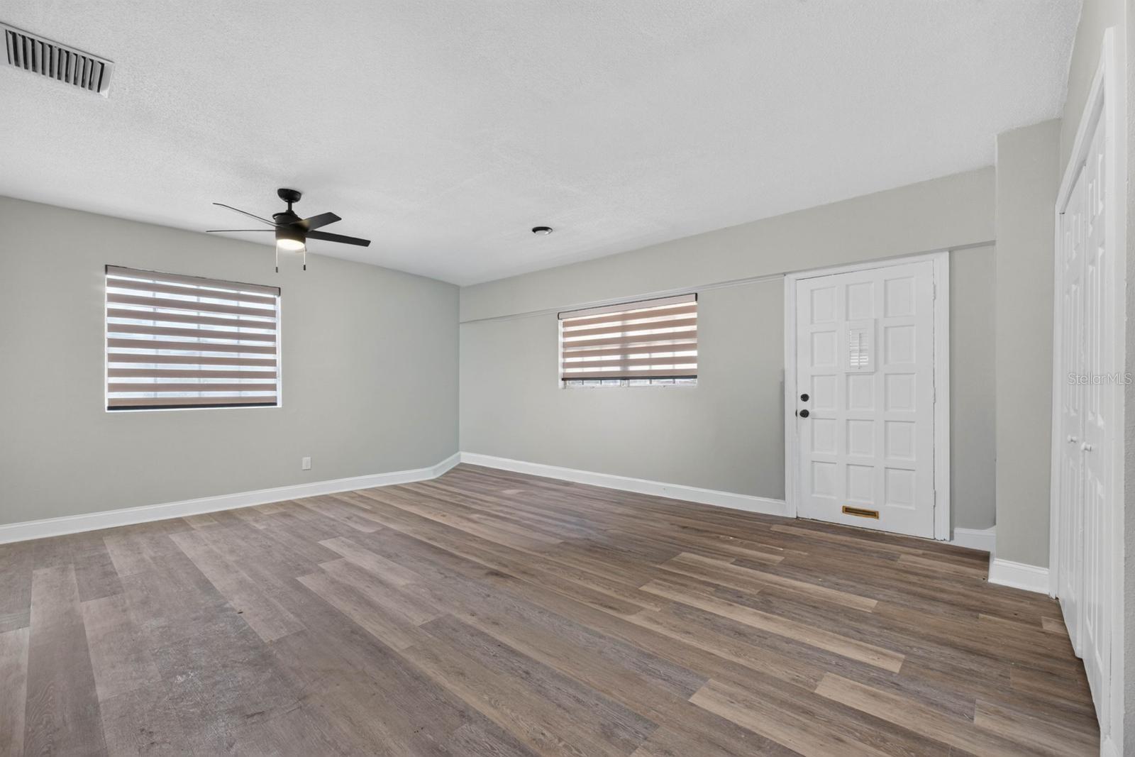 TB8542080 Property Photo 37