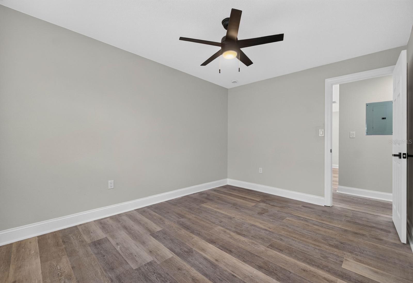 TB8542080 Property Photo 45