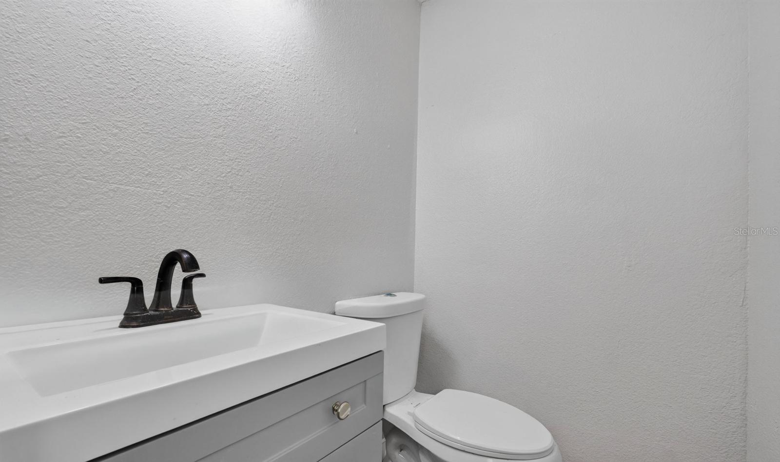 TB8542080 Property Photo 47