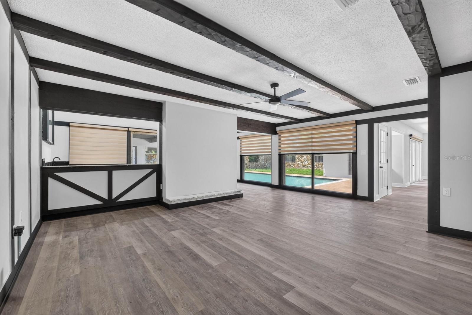 TB8542080 Property Photo 53