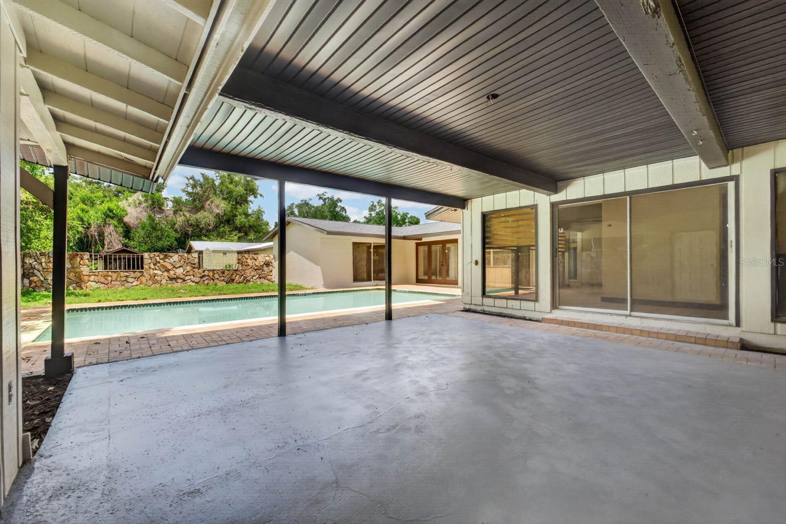 TB8542080 Property Photo 60