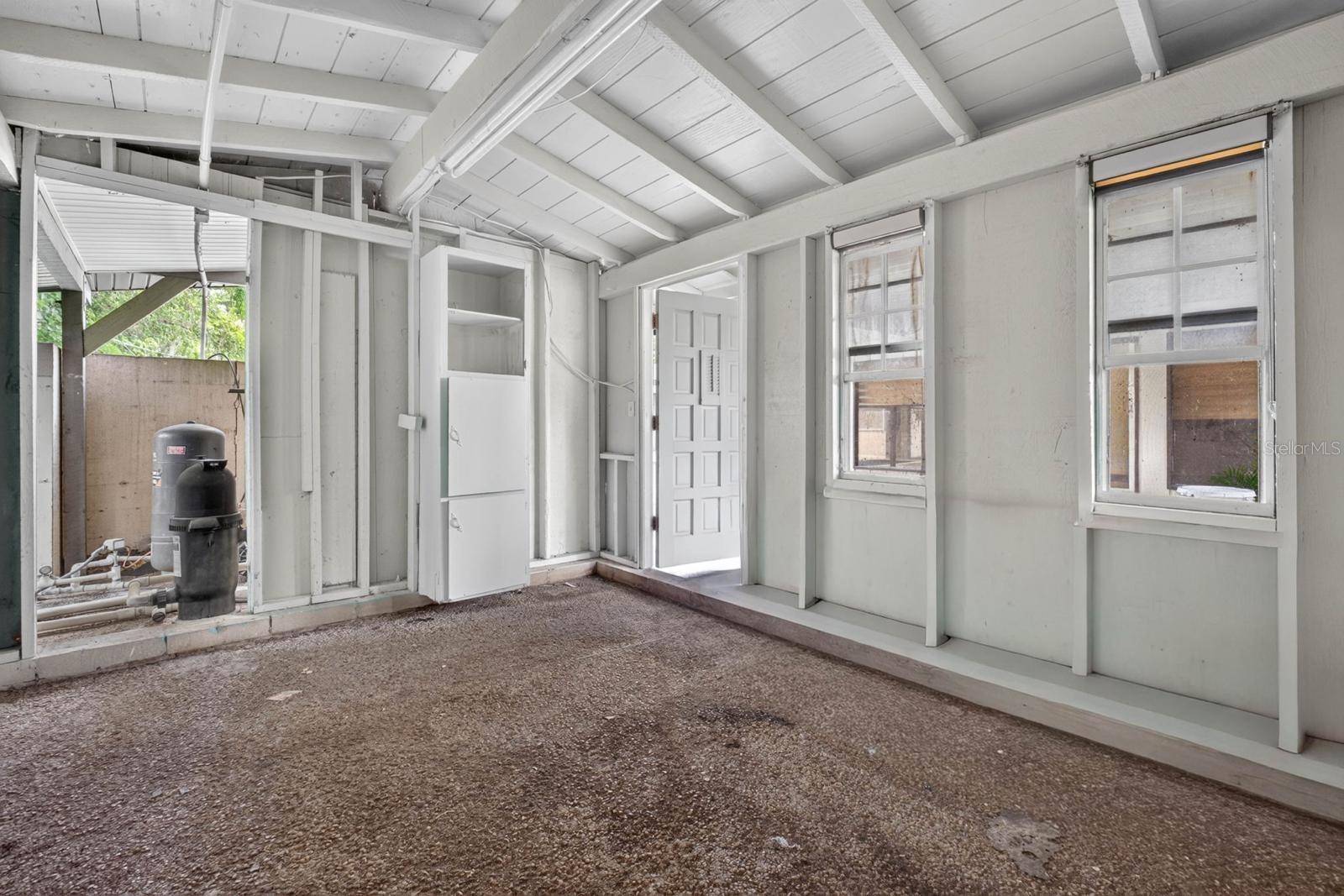 TB8542080 Property Photo 61