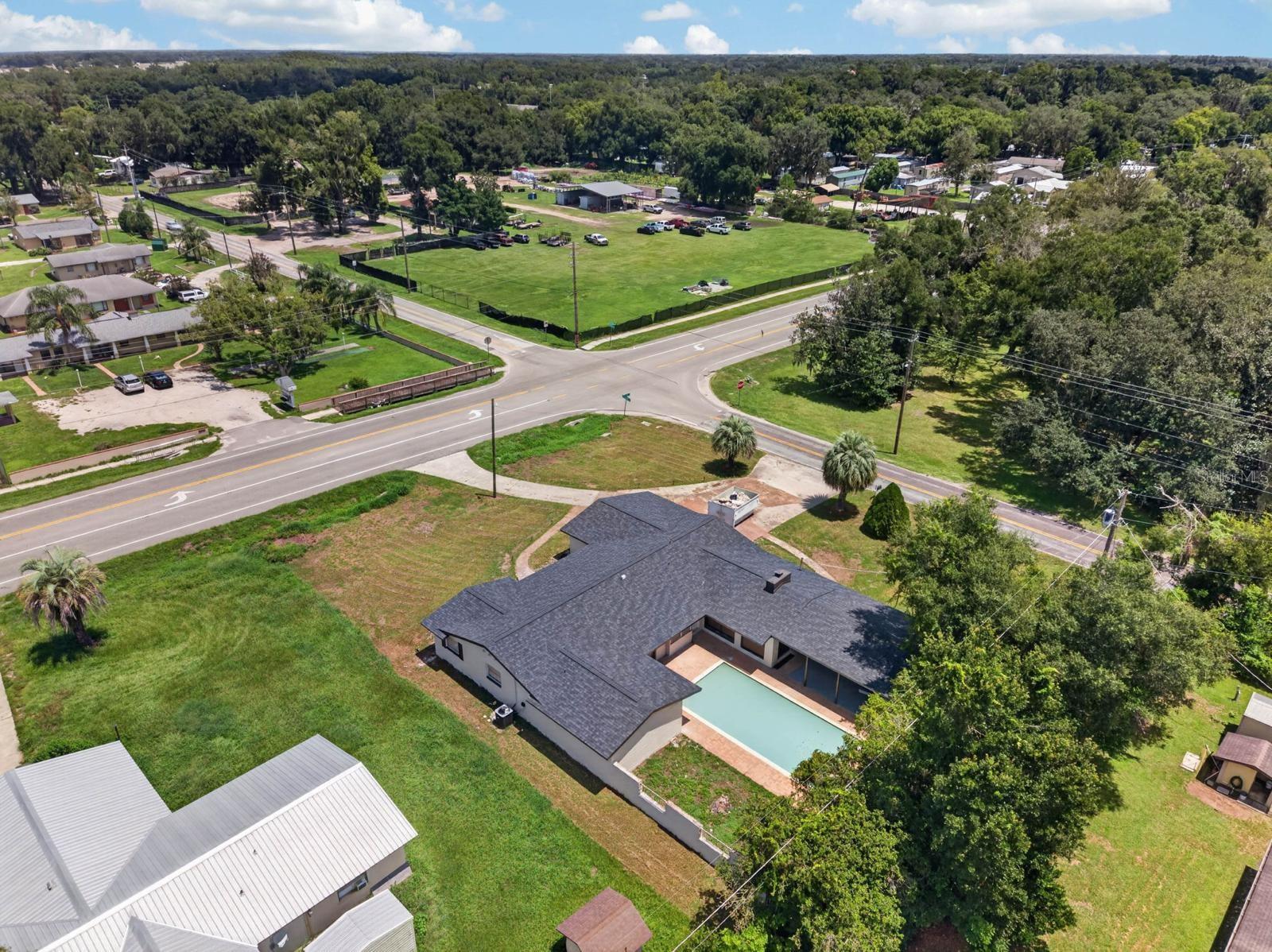 TB8542080 Property Photo 66