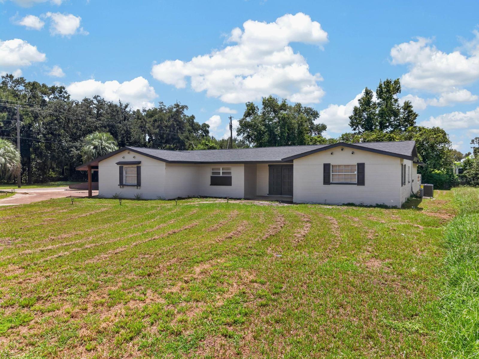 TB8542080 Property Photo 72