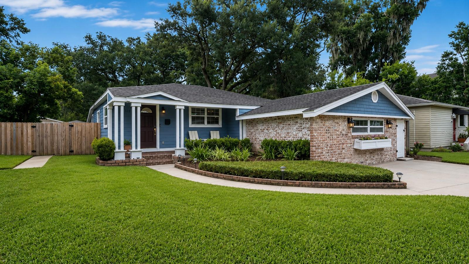 1819 Lake Sue Dr Property Photo 1