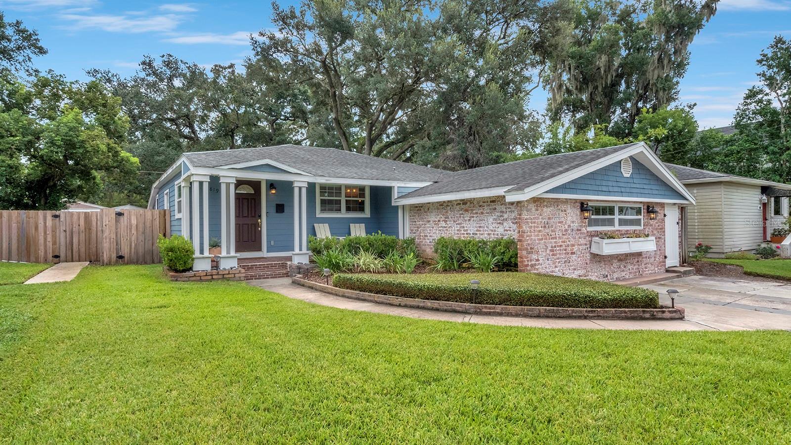 1819 Lake Sue Dr Property Photo 3