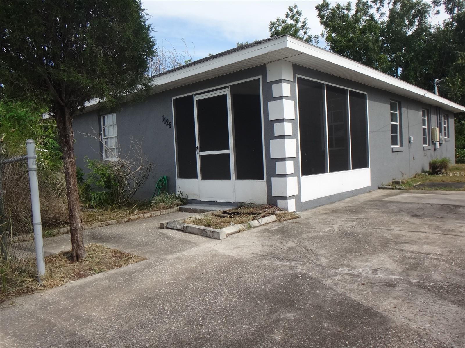 1125 BRITTS LN Property Photo 1