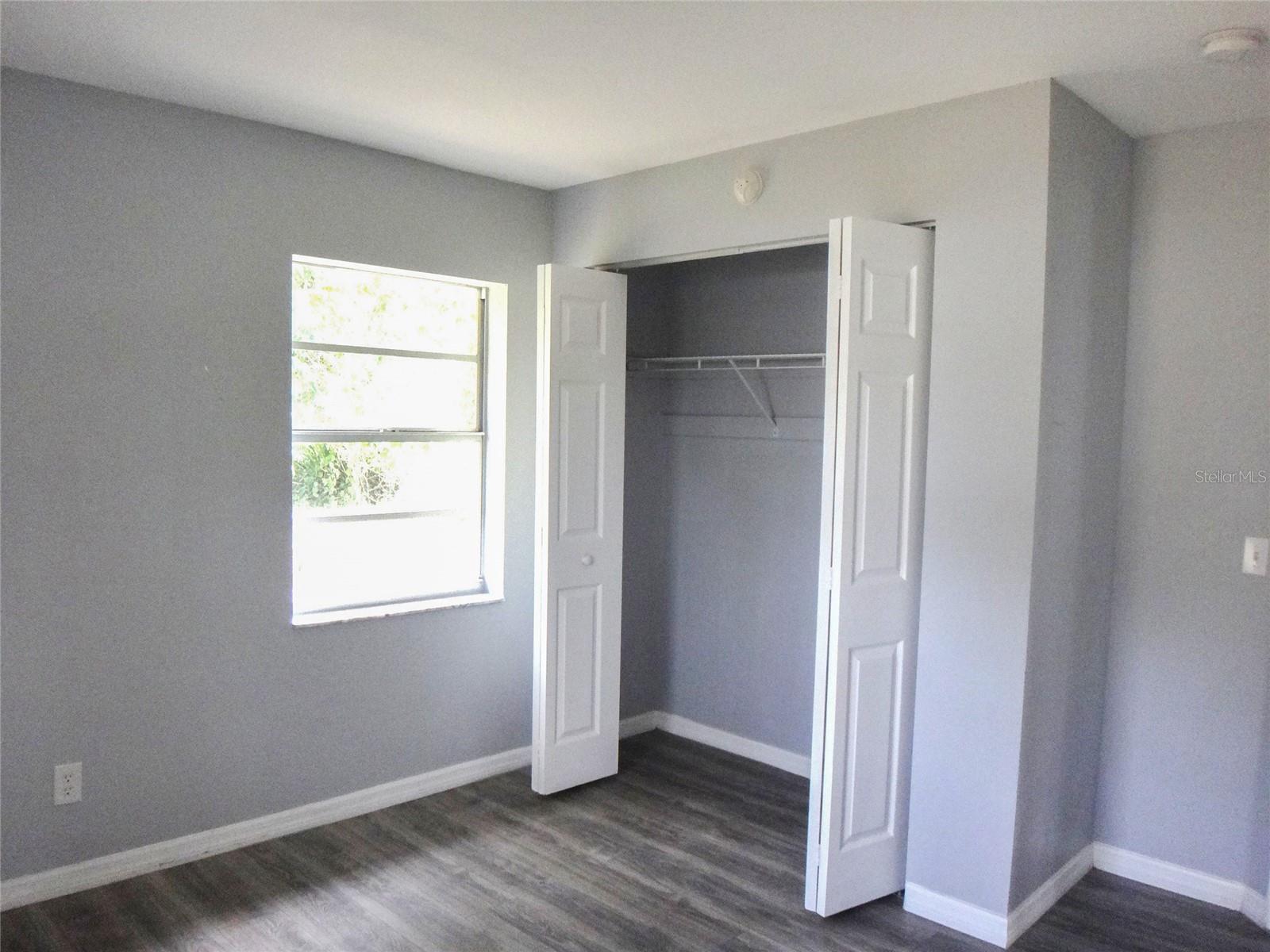 1125 Britts Ln Property Photo 8