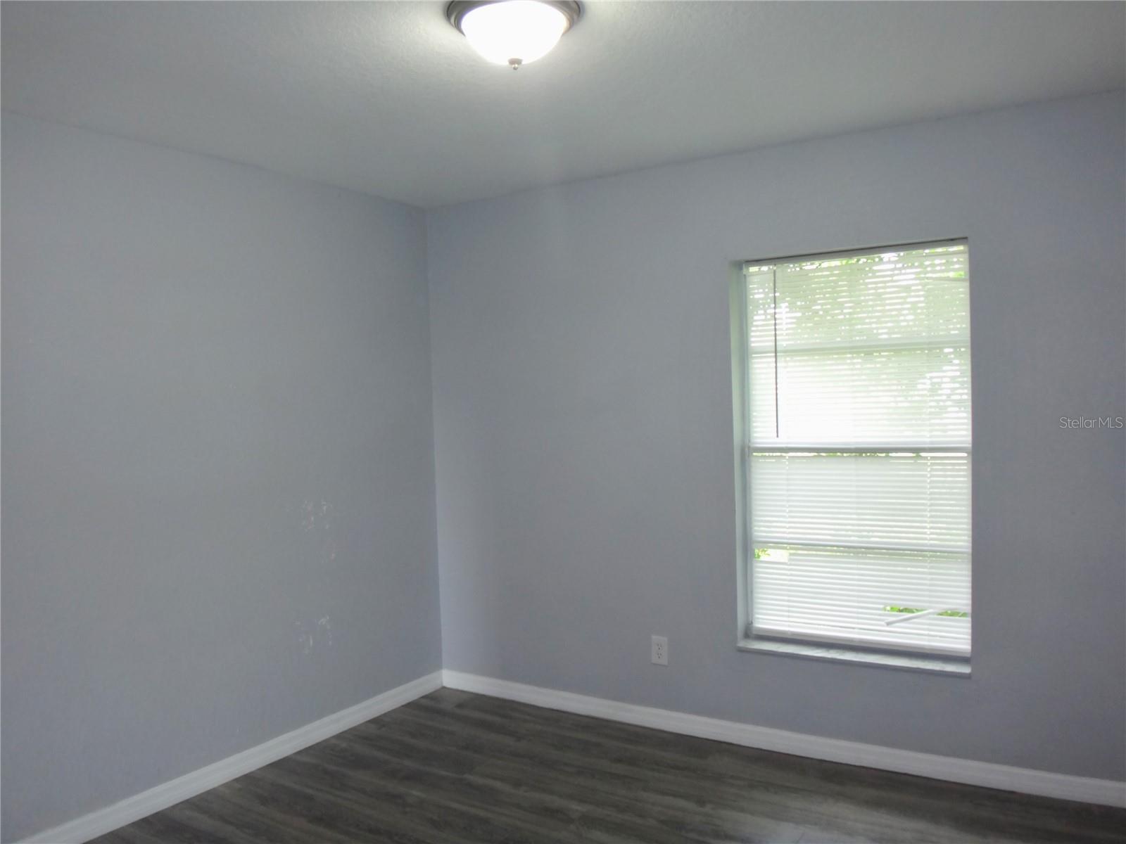 1125 Britts Ln Property Photo 10