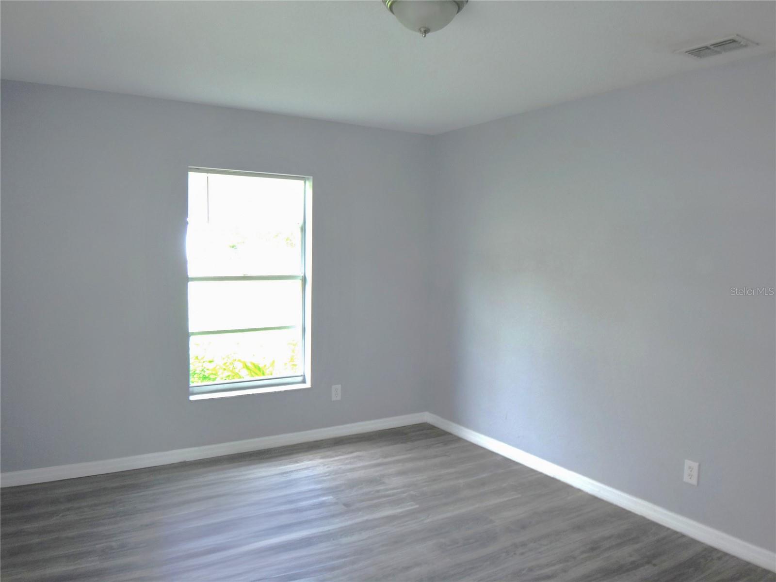 1125 Britts Ln Property Photo 15