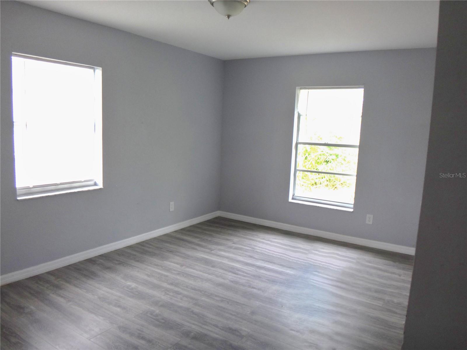 1125 Britts Ln Property Photo 16