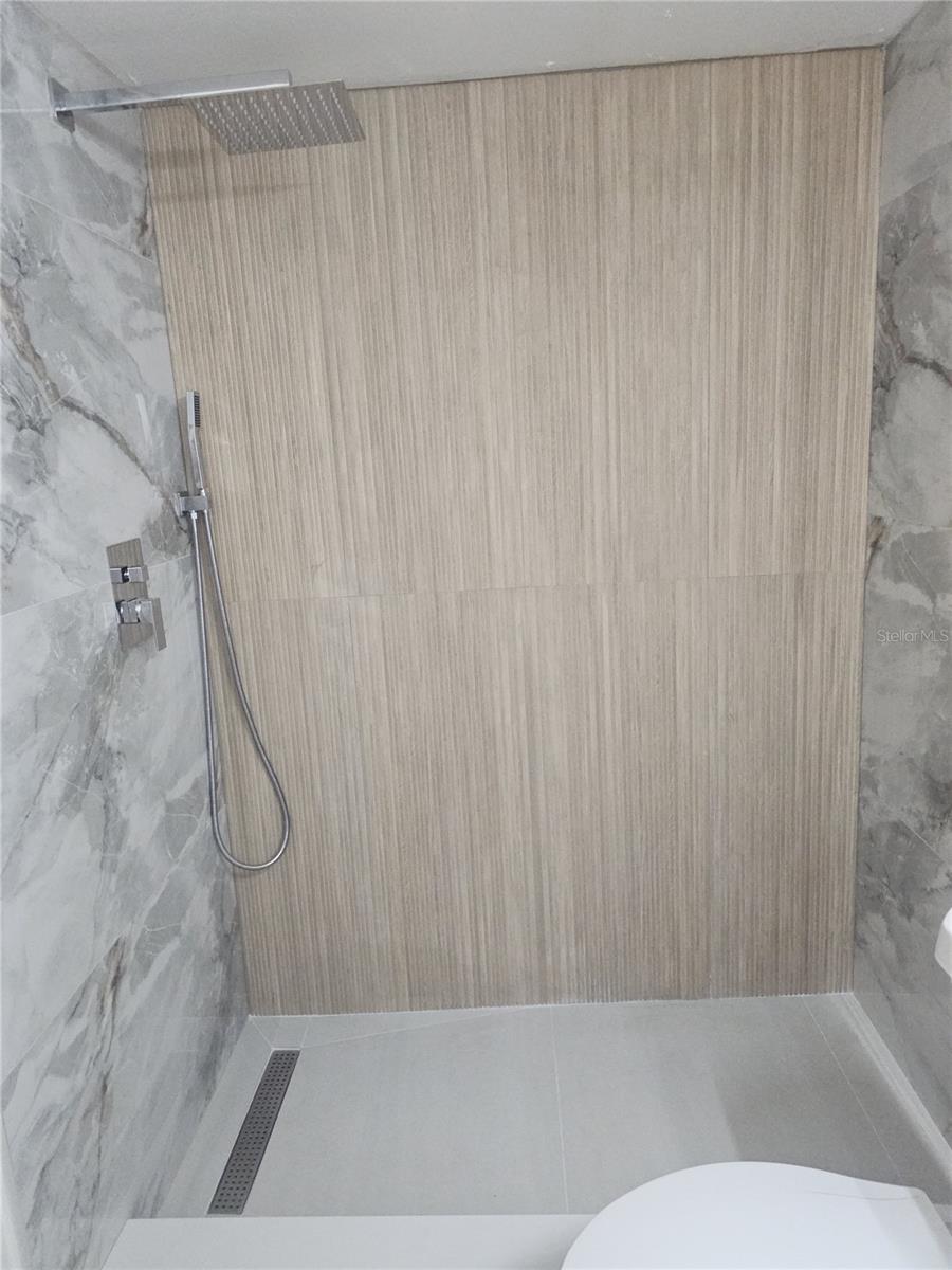 7210 N Manhattan Ave #1724 Property Photo 17