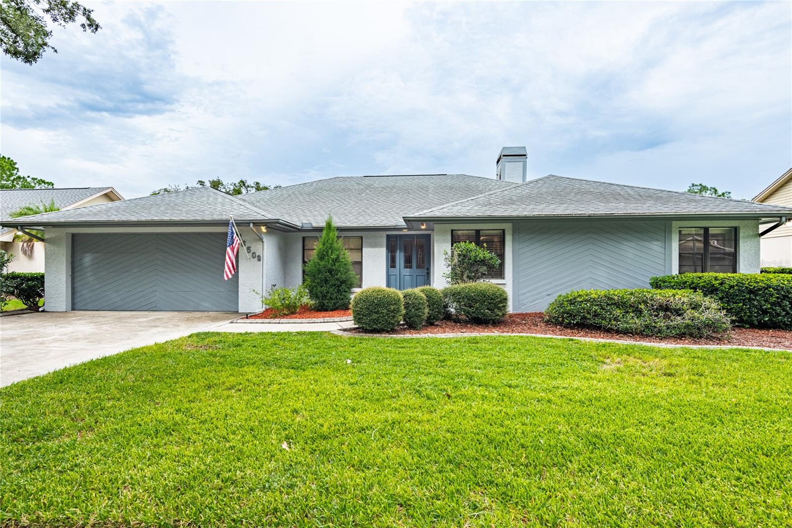 16509 E Course Dr Property Photo 1
