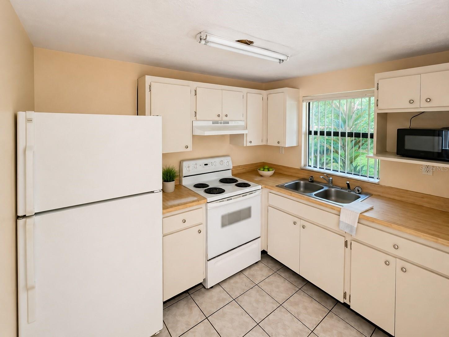 5223 Peach Ave Property Photo 14