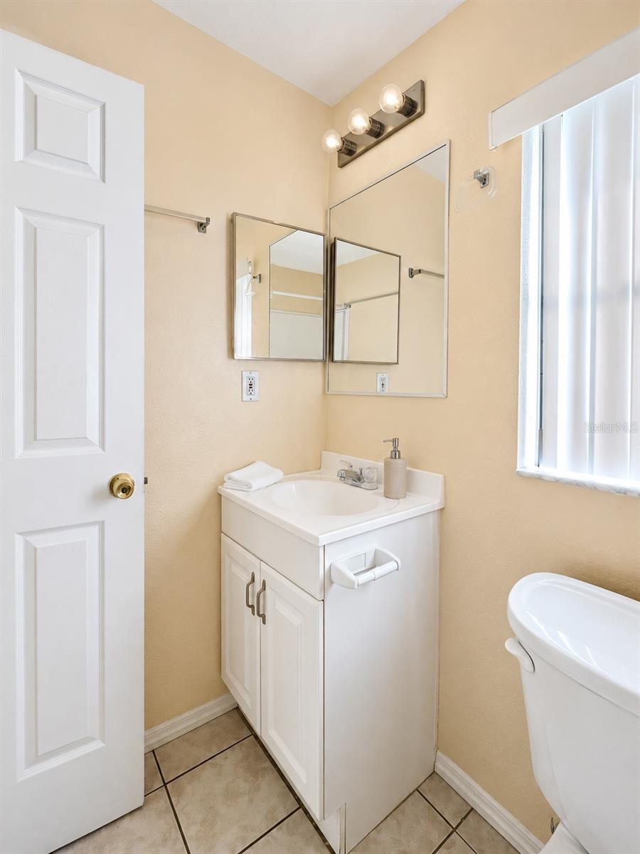 5223 Peach Ave Property Photo 16