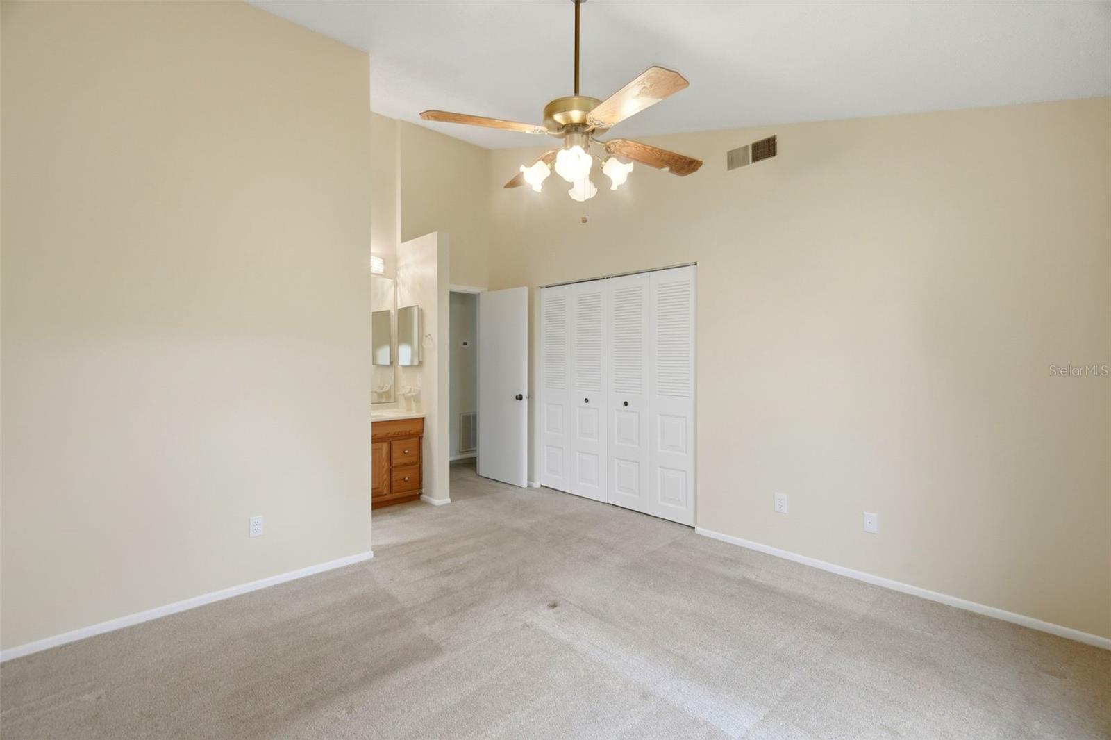 12151 76th St Property Photo 17