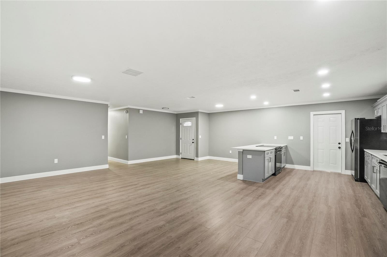 1901 Lakeview Dr Property Photo 8