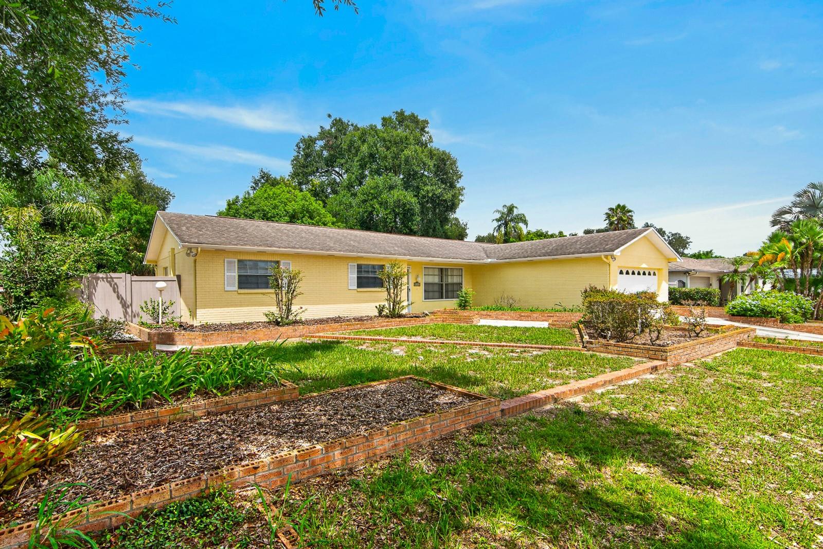 3832 Parkside Dr Property Photo 4