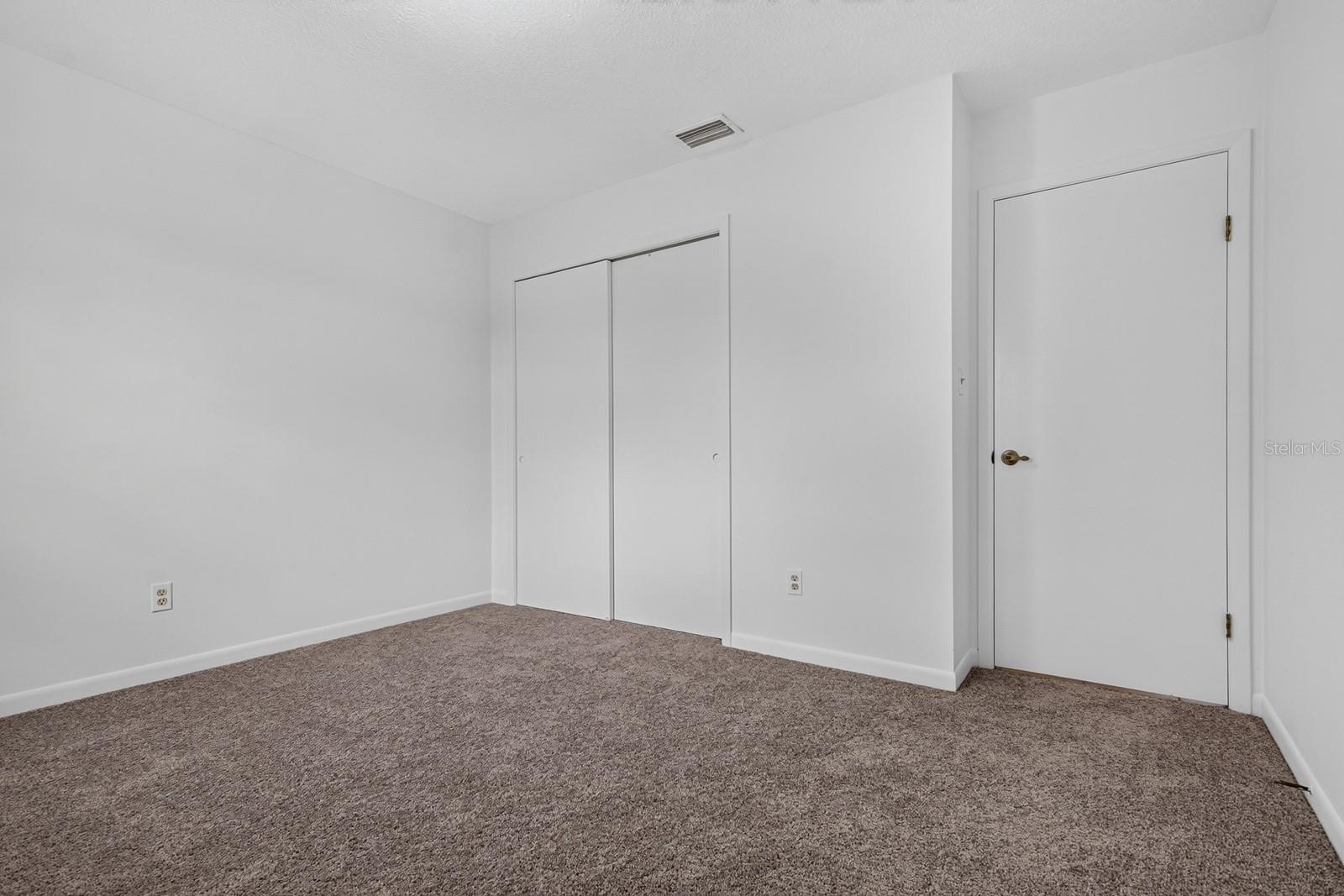 3832 Parkside Dr Property Photo 32