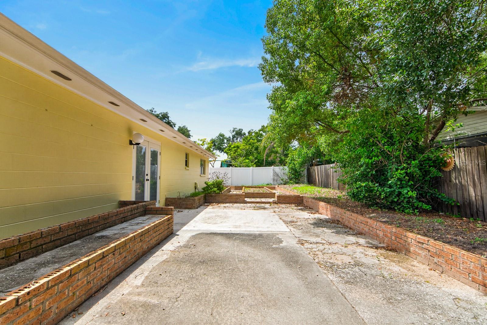 3832 Parkside Dr Property Photo 43
