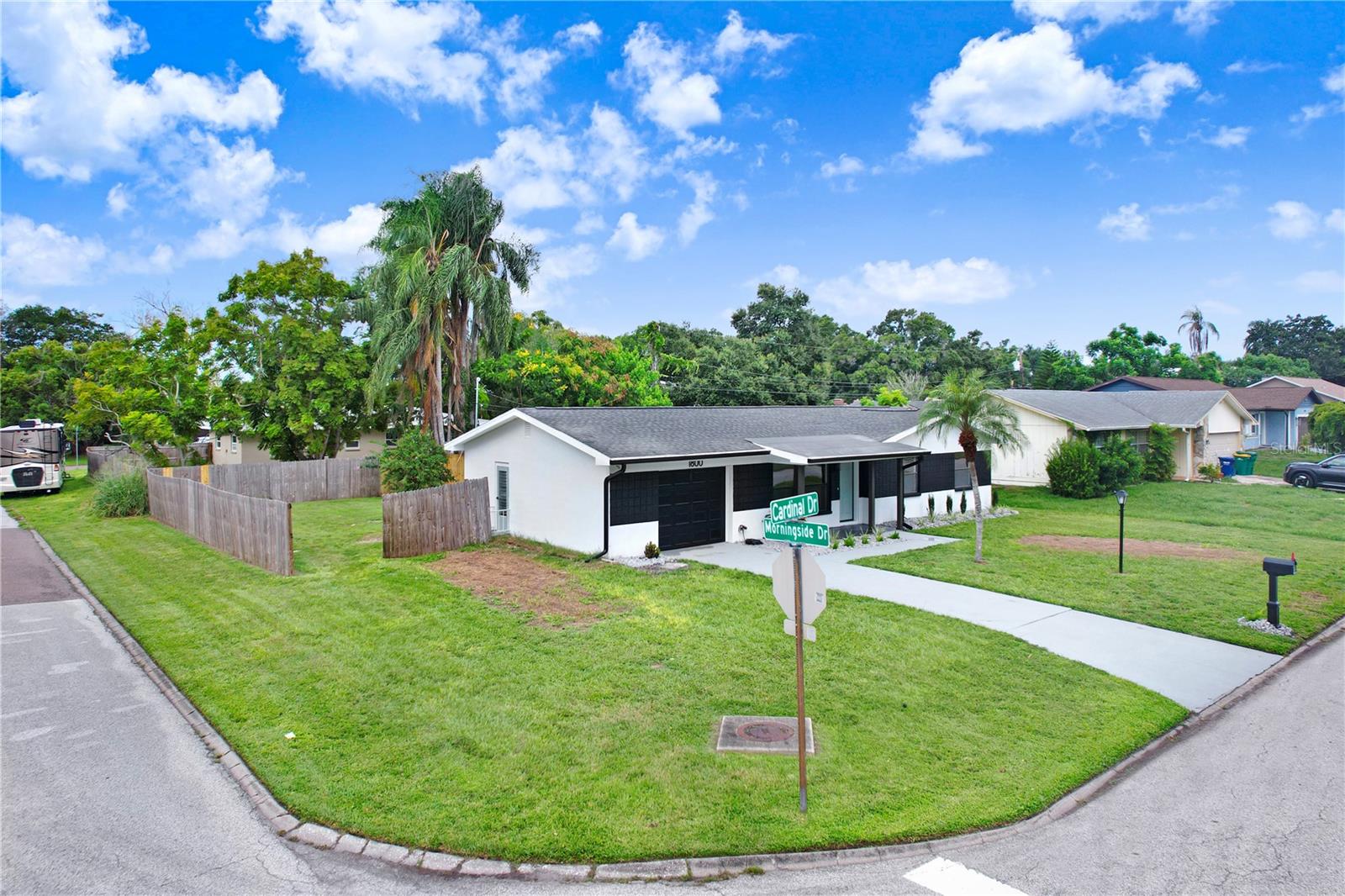 1800 Cardinal Dr Property Photo 39