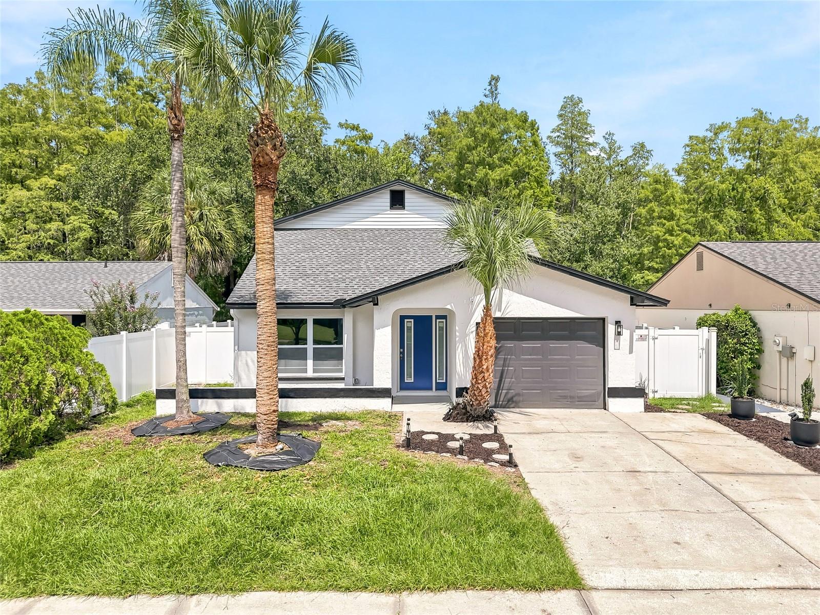 15924 Winding Dr Property Photo 3