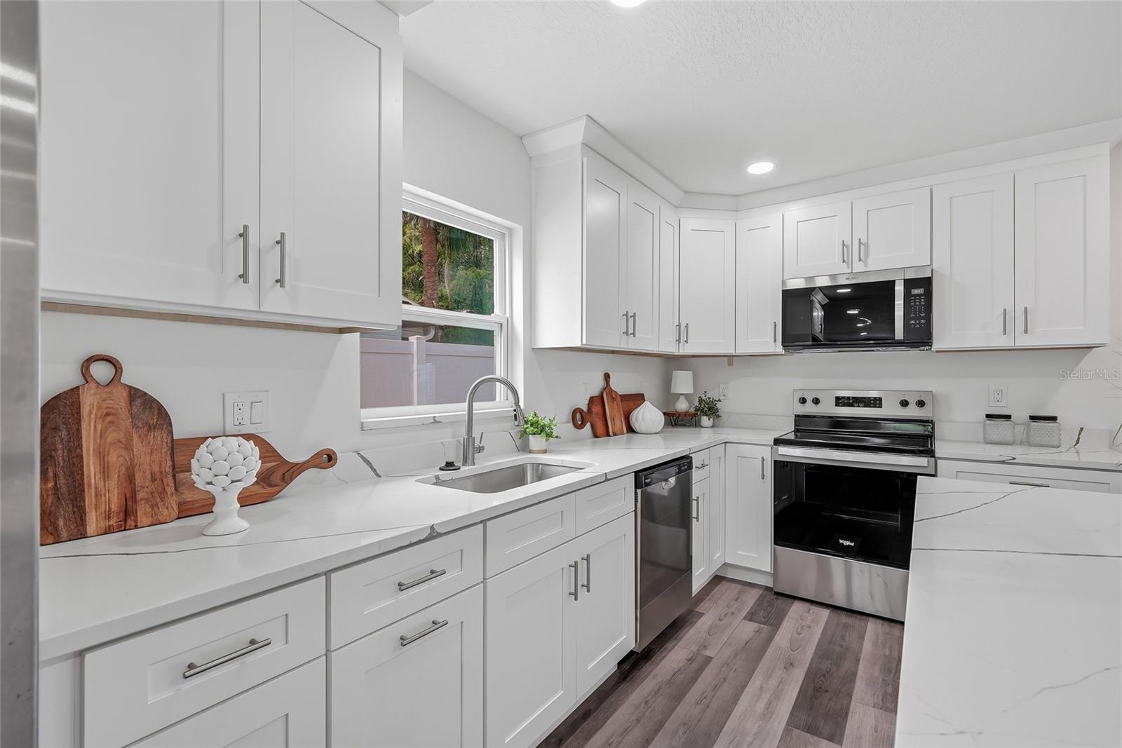 15924 Winding Dr Property Photo 12