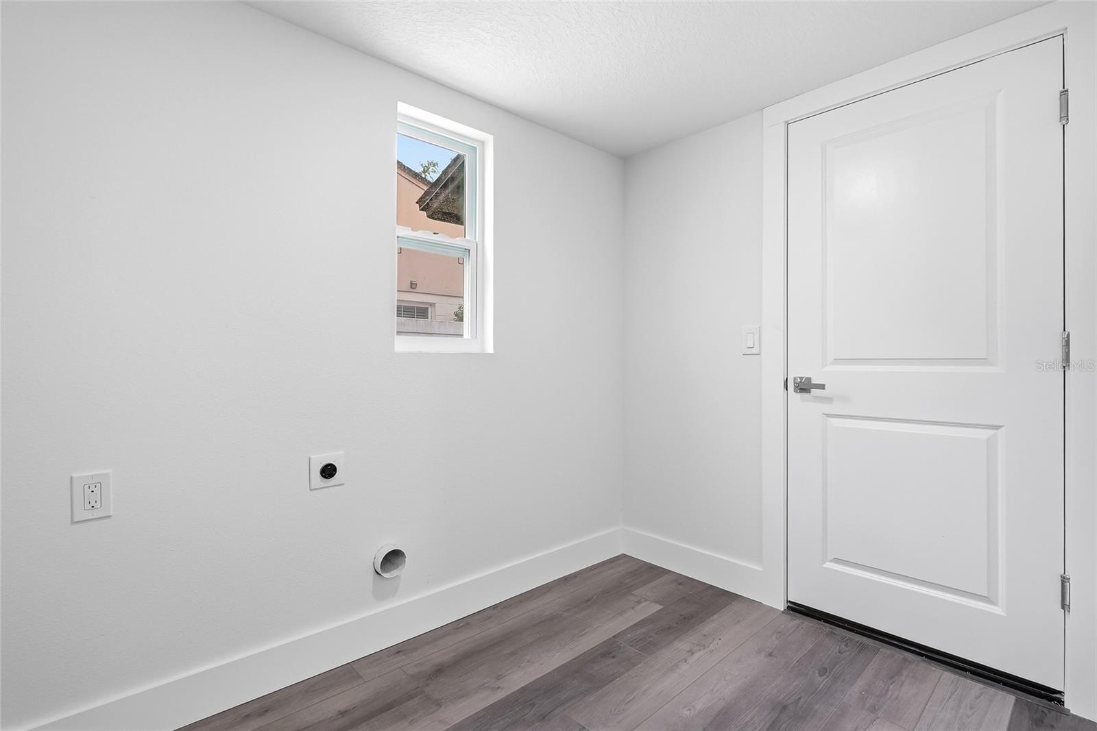 15924 Winding Dr Property Photo 18