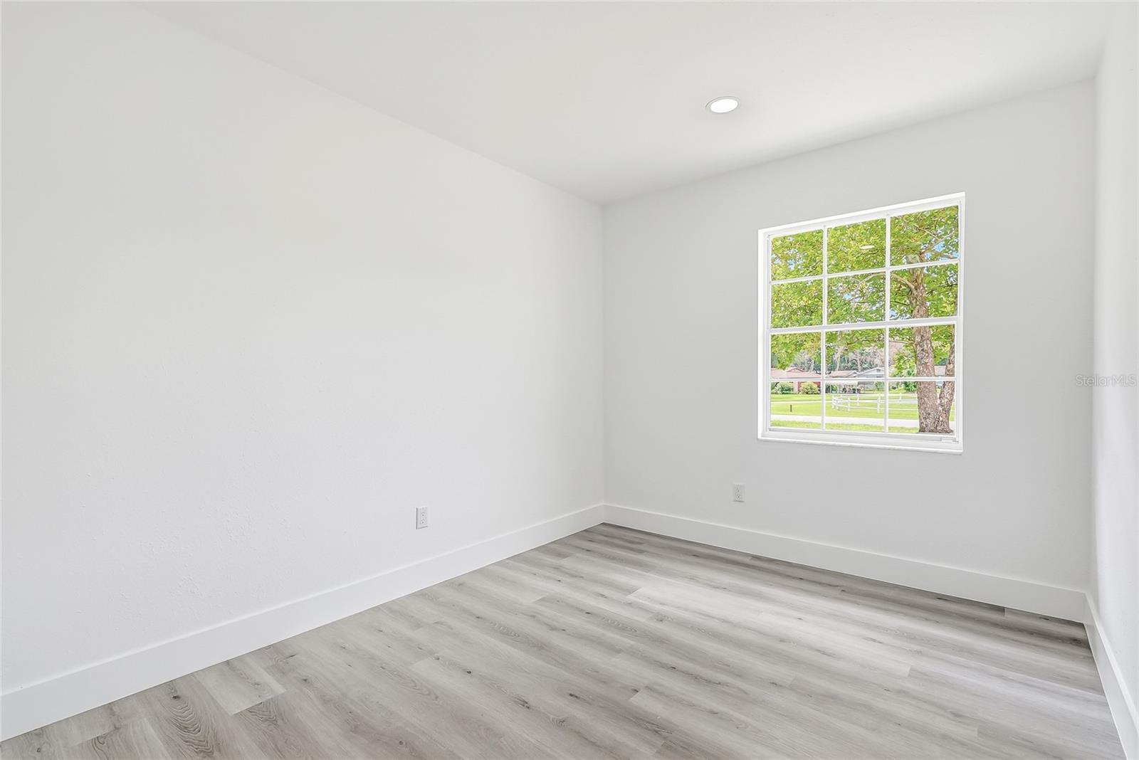 5300 Tower St Property Photo 20