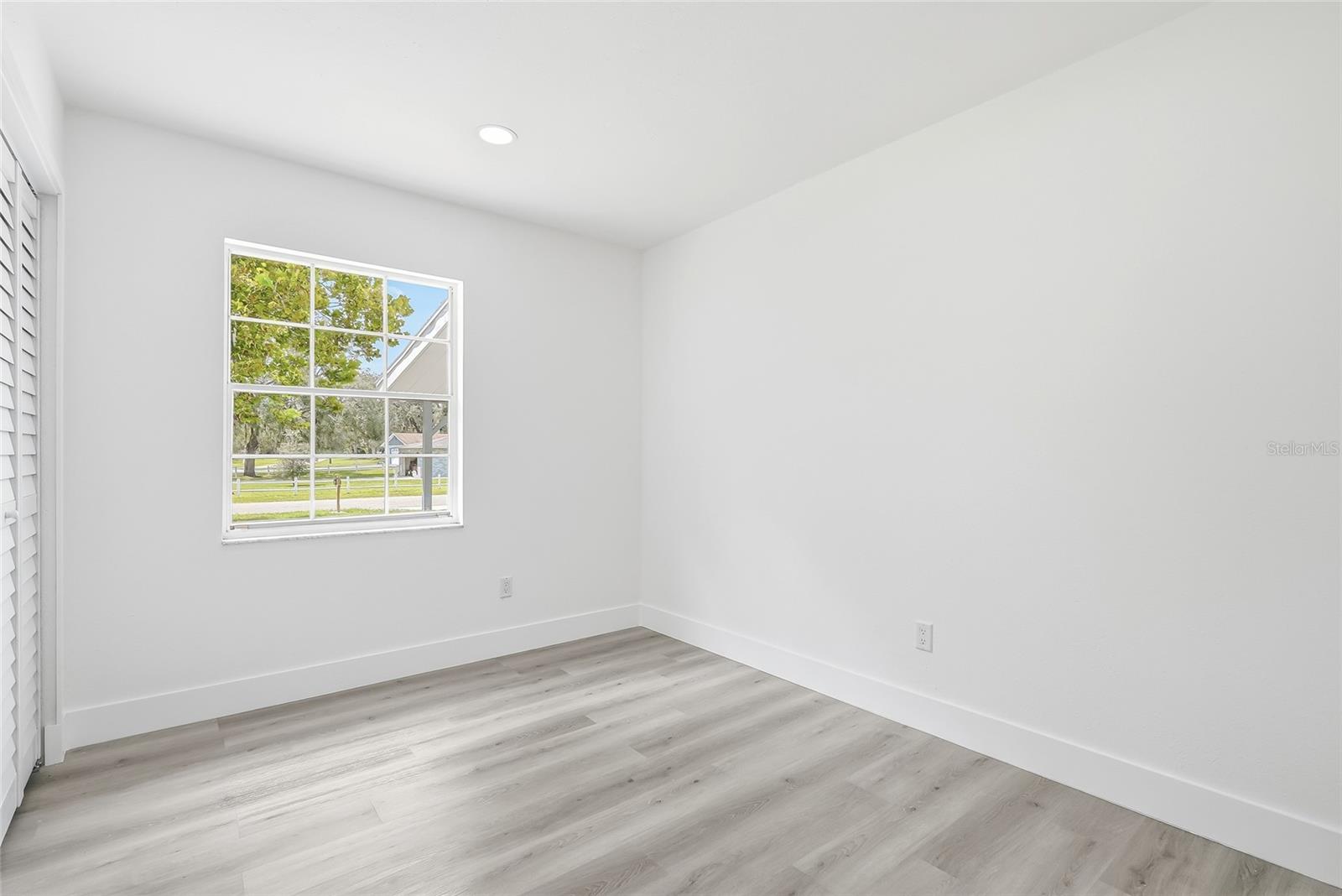 5300 Tower St Property Photo 24