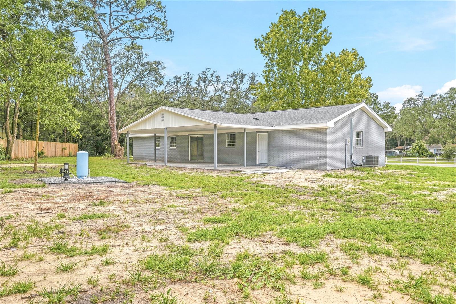 5300 Tower St Property Photo 33