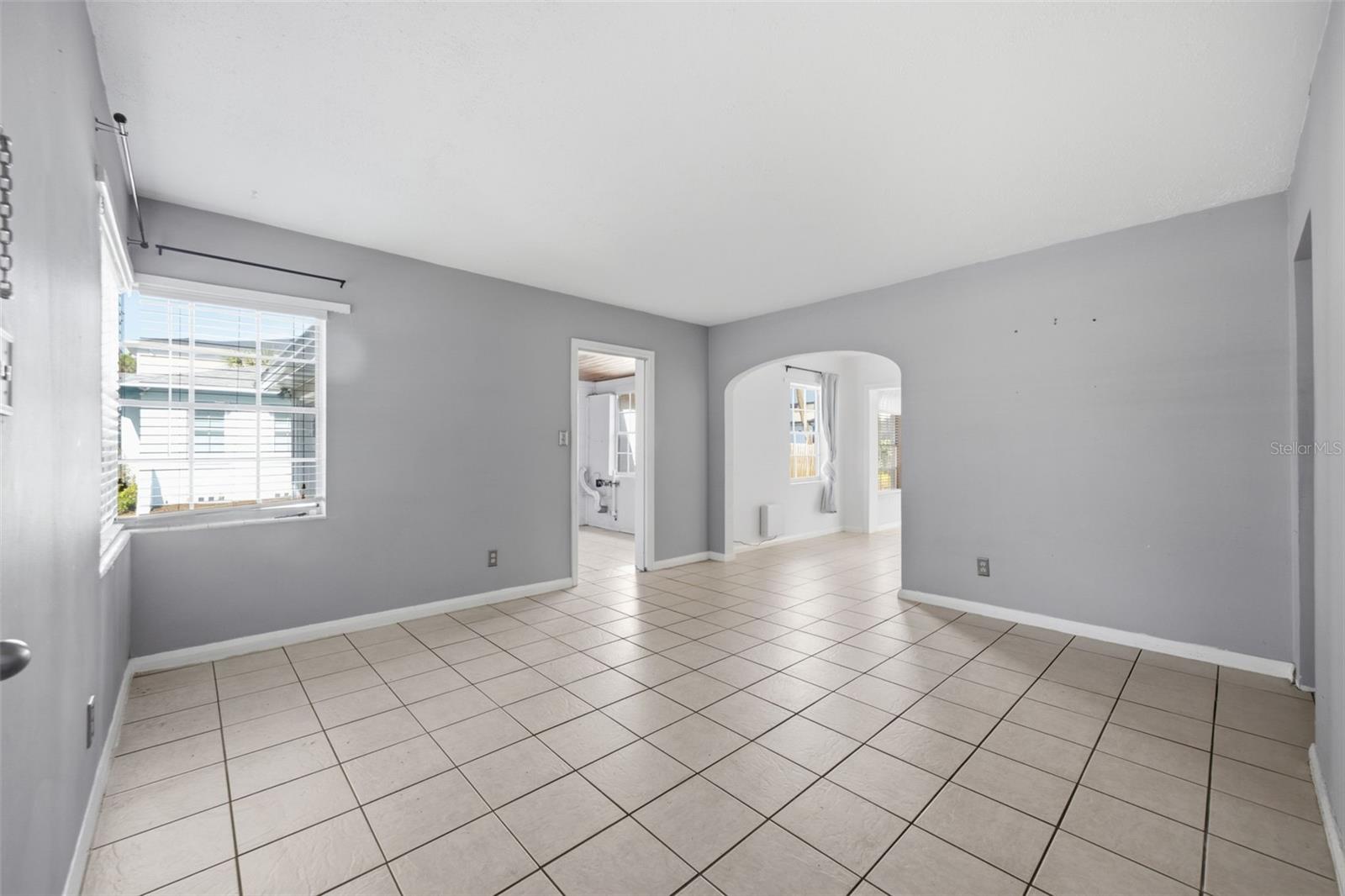 4003 W Euclid Ave Property Photo 5