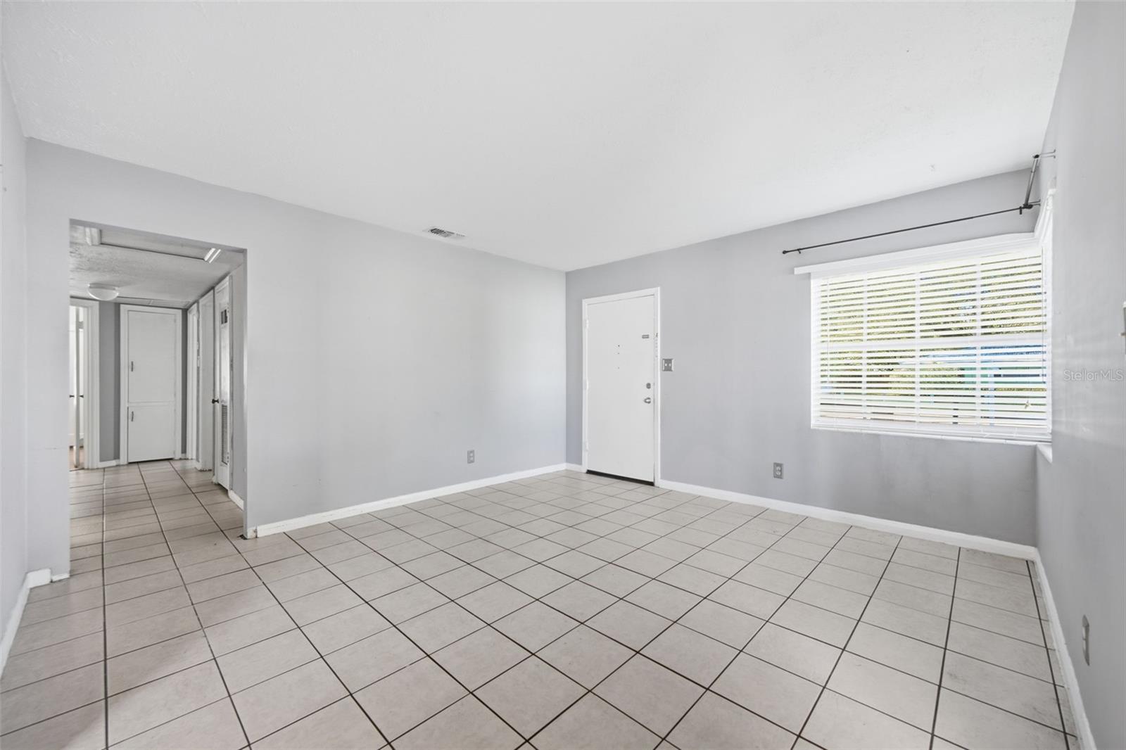 4003 W Euclid Ave Property Photo 6