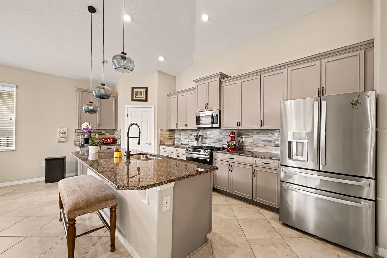 43 Lagoon Way Property Photo 2