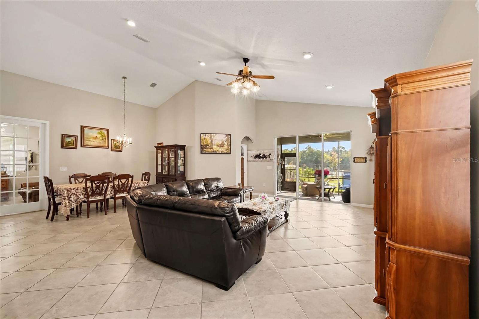 43 Lagoon Way Property Photo 4