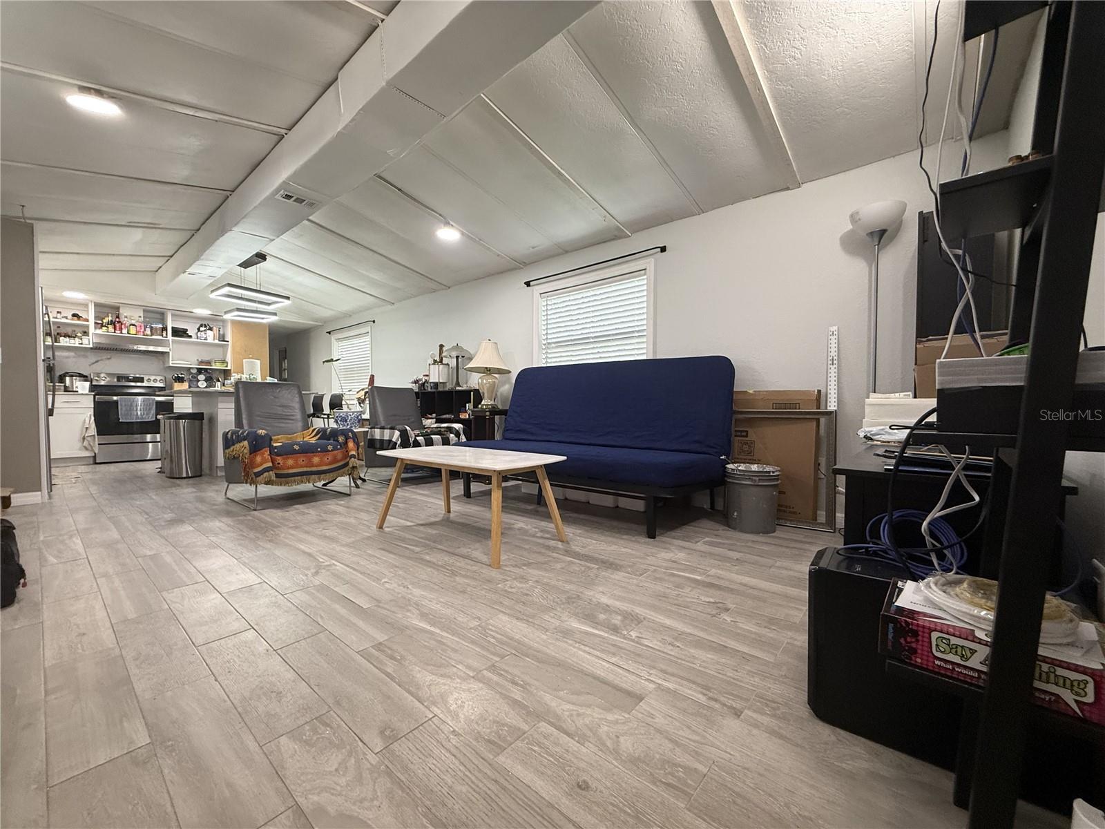 2703 Aein Rd Property Photo 2