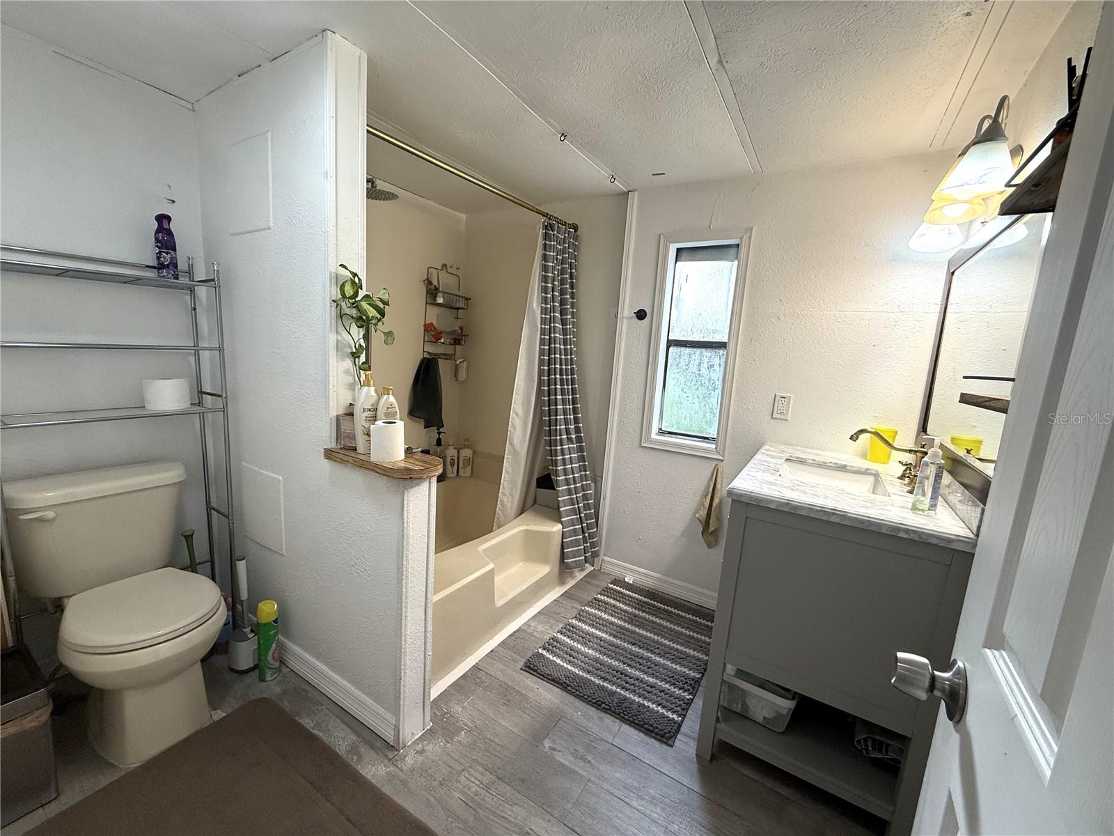 2703 Aein Rd Property Photo 3
