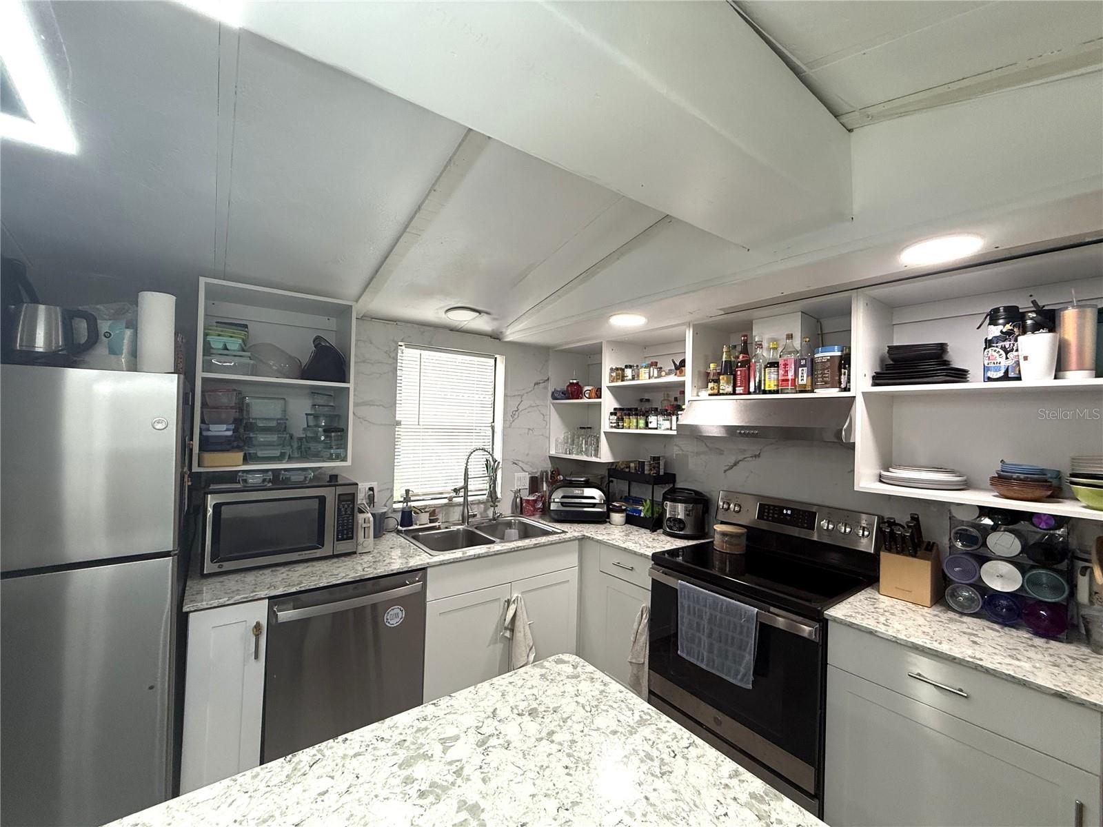 2703 Aein Rd Property Photo 17